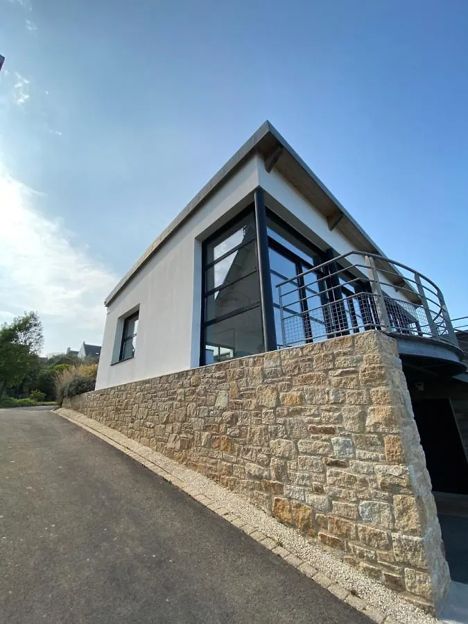 Maison Montmarin: Seaside Villa with Spa in Northern Brittany Locquenole