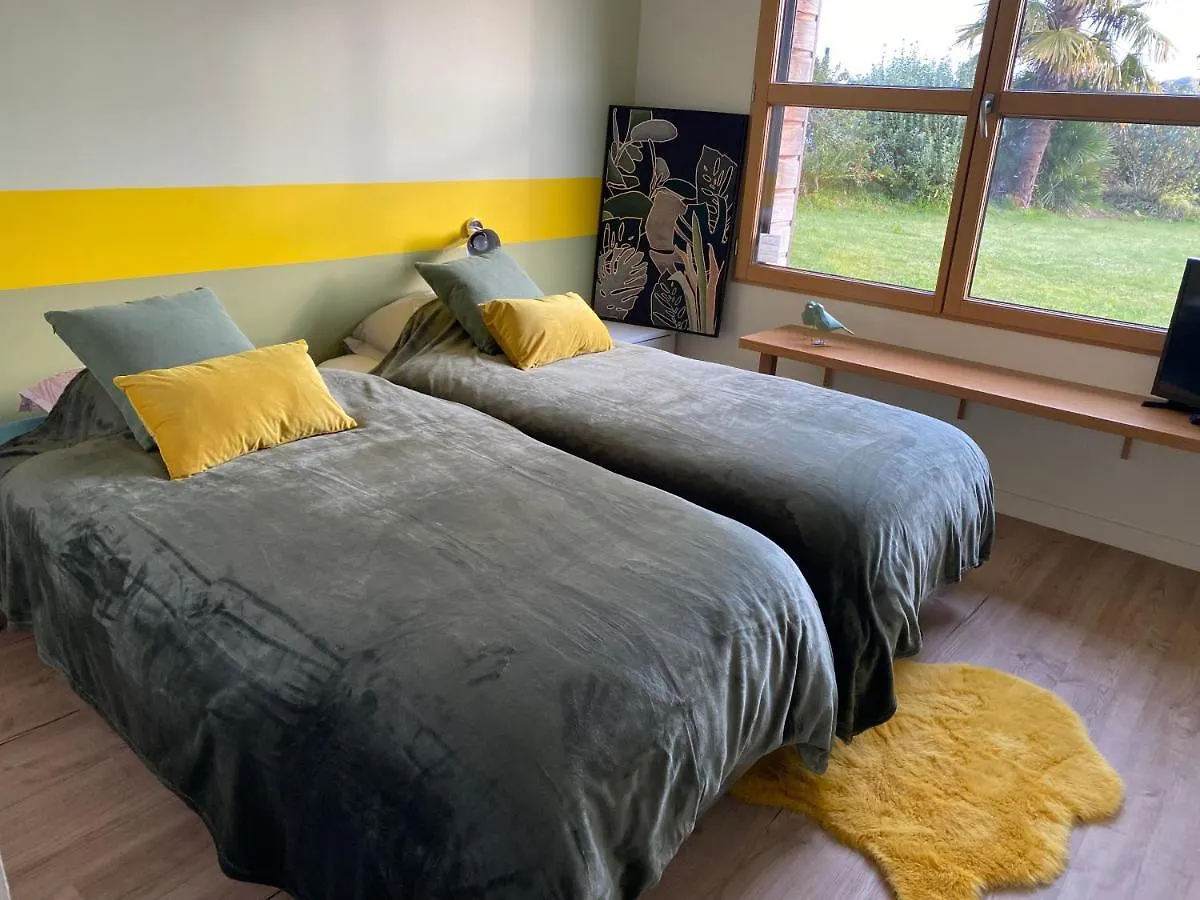 Maison Montmarin: Seaside Villa with Spa in Northern Brittany Locquenole